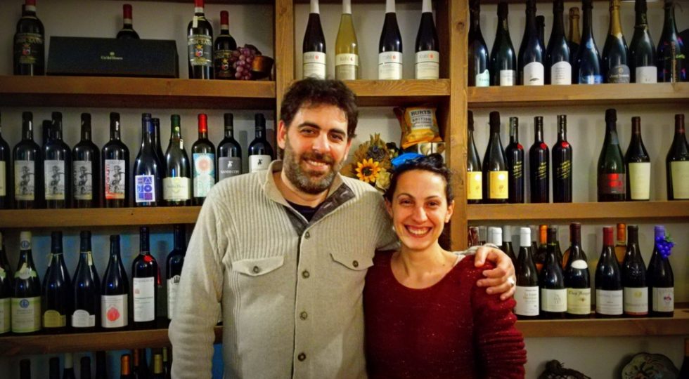 LA STORIA DI RESISTENZA, CORAGGIO E ROMANTICISMO DI ALBERTO E DELLA SUA ENOTECA A STIFFE