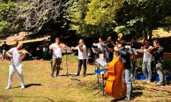 ALESSANDRO QUARTA E IL SUO VIOLINO INCANTANO IL PUBBLICO NELLA FAGGETA DI MARSIA