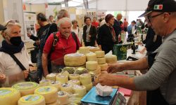 ABRUZZO AL SALONE DEL GUSTO, FUNZIONA LO SFORZO CONGIUNTO REGIONE-CAMERE DI COMMERCIO-GAL