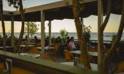 Pescara, alle Hawaii la terrazza sul mare porta la firma di MuuLab